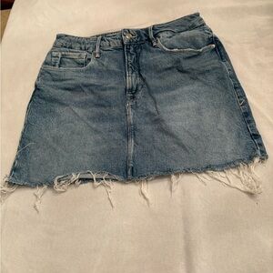 Good American Denim Mini Skirt
Size: 29
